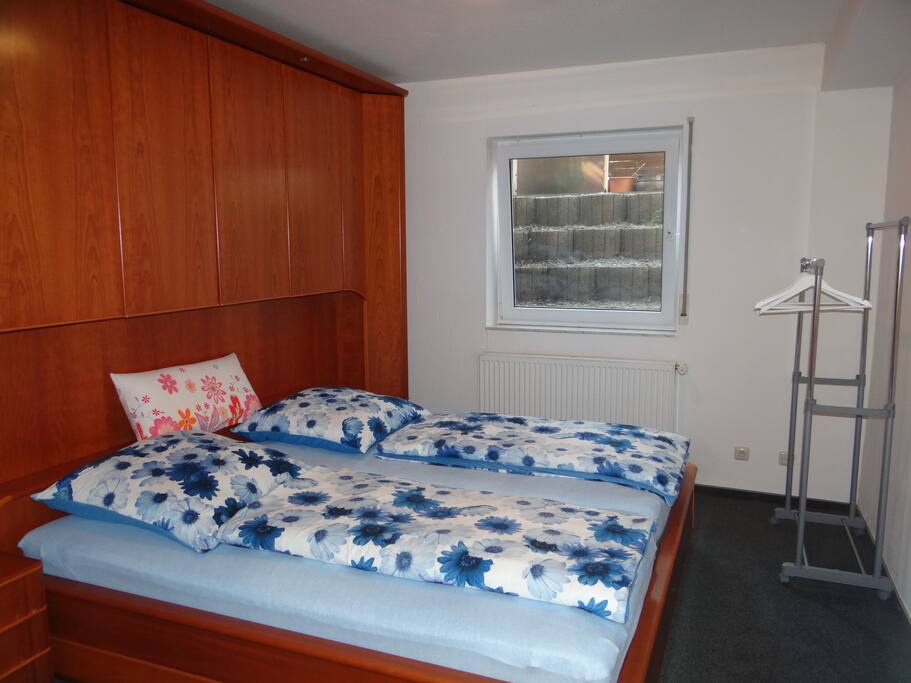 Schlafzimmer 2
