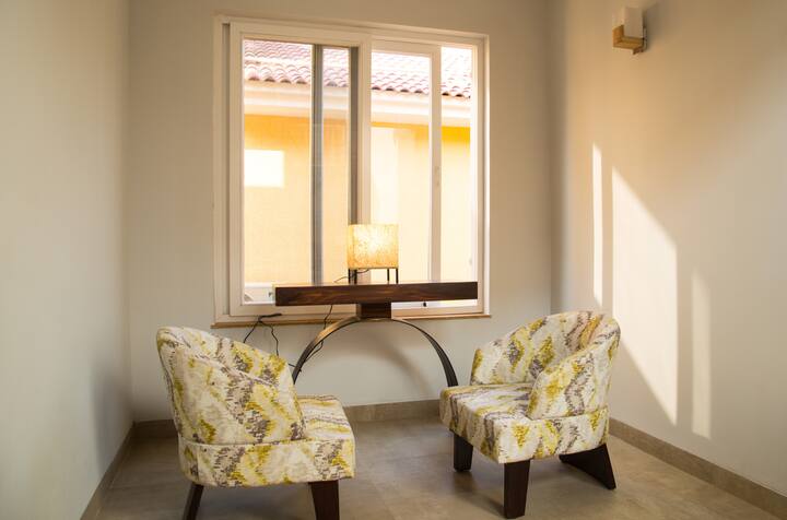 Living room image 2