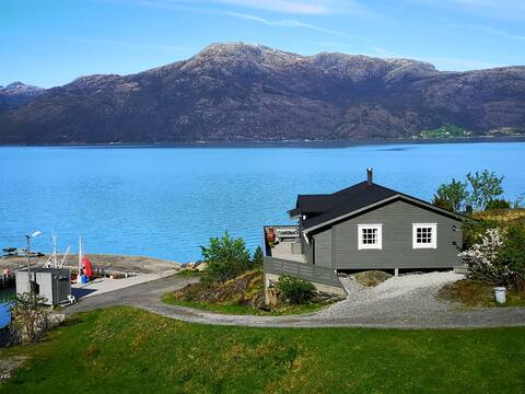 1- Varaldsøy Hardangerfjord, 1 cabin by boat