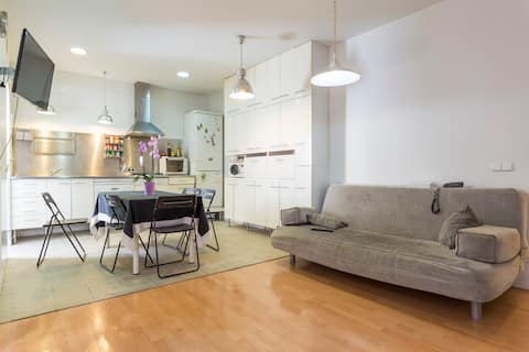 Singleroom ground floor patio house