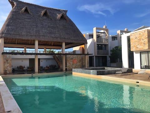 Popular Airbnb listing: Villa 33 at Telchac Puerto:beach club and pool in Telchac Puerto