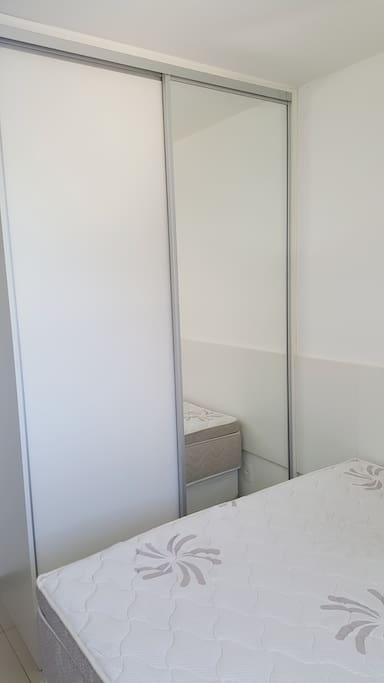 Armários da Suíte e do quarto 01