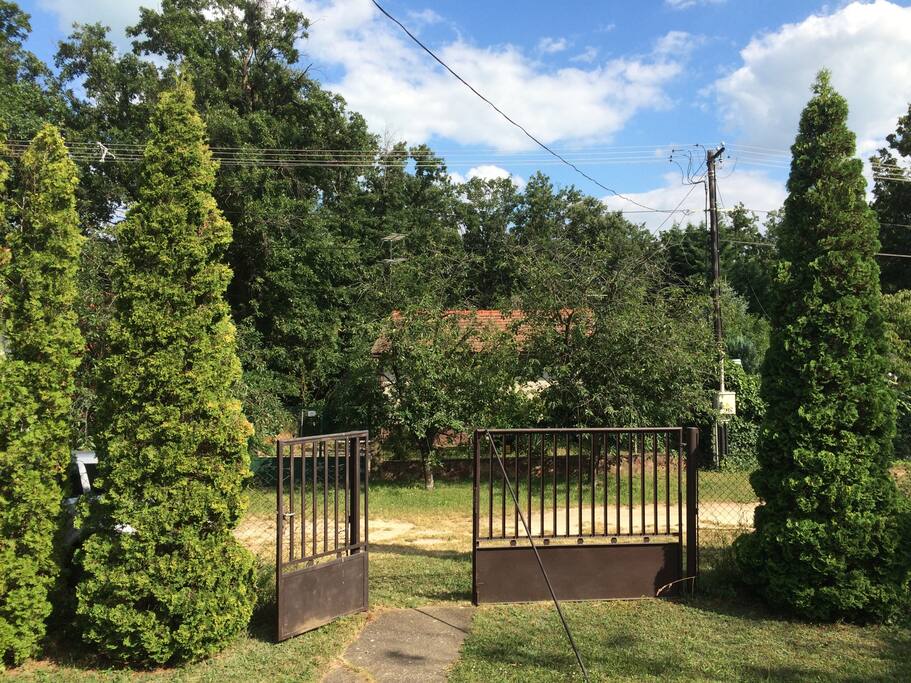 bejÃ¡rat/entrance