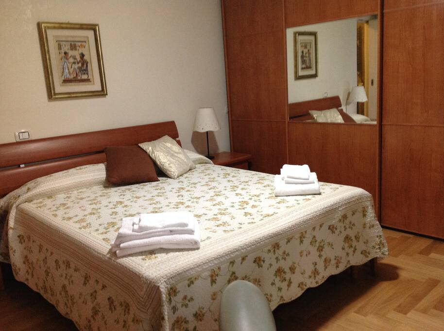 Camera King Deluxe matrimoniale con bagno interno