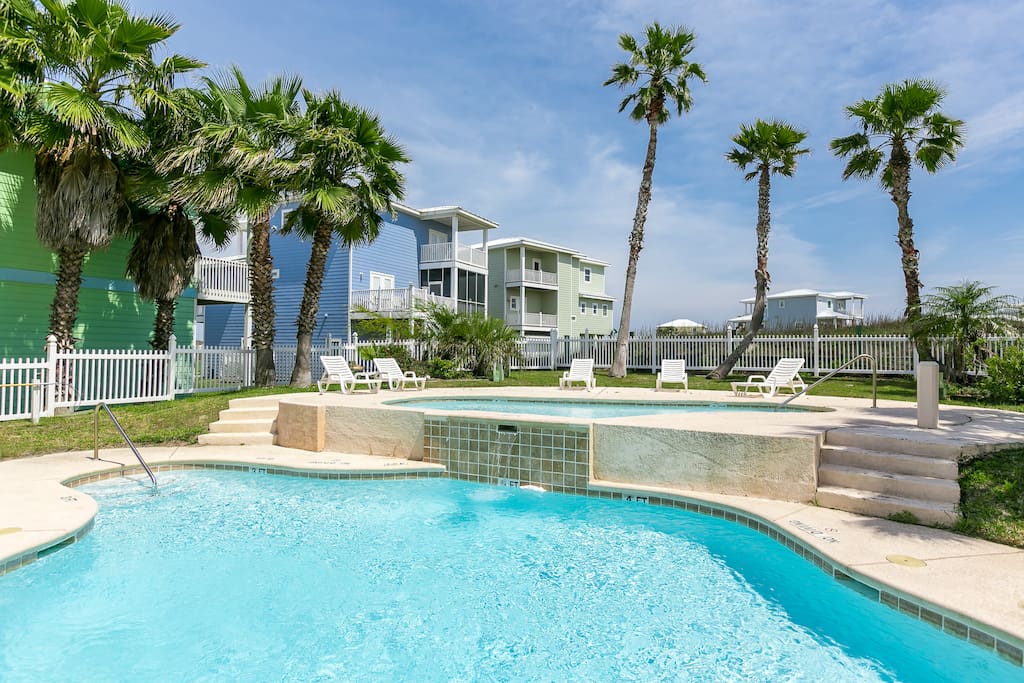 Infinity pool in your backyard.