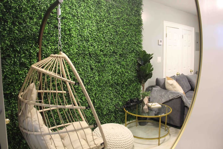 NYC Spacious 3BR • LGA/ JFK • 15 Mins To City