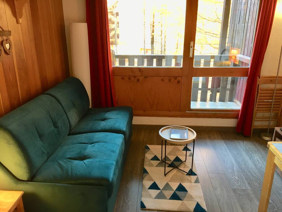 Salon et balcon