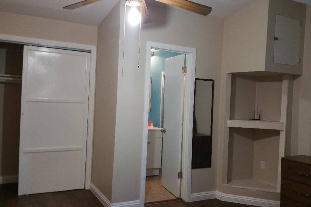 Closet_Bath