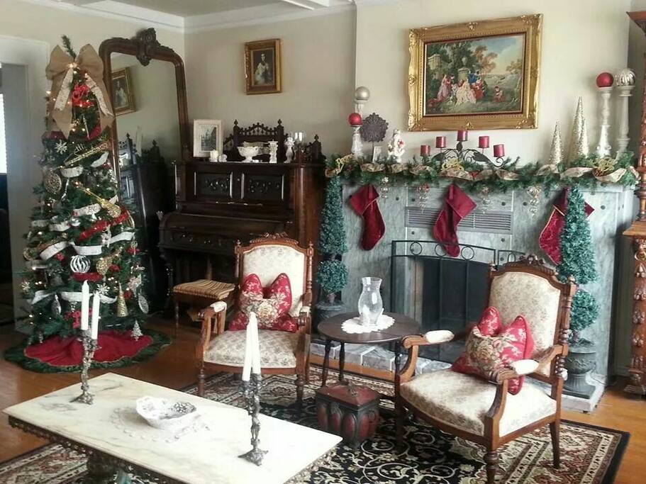 This is the main house where you'll be greeted to recieve your keys