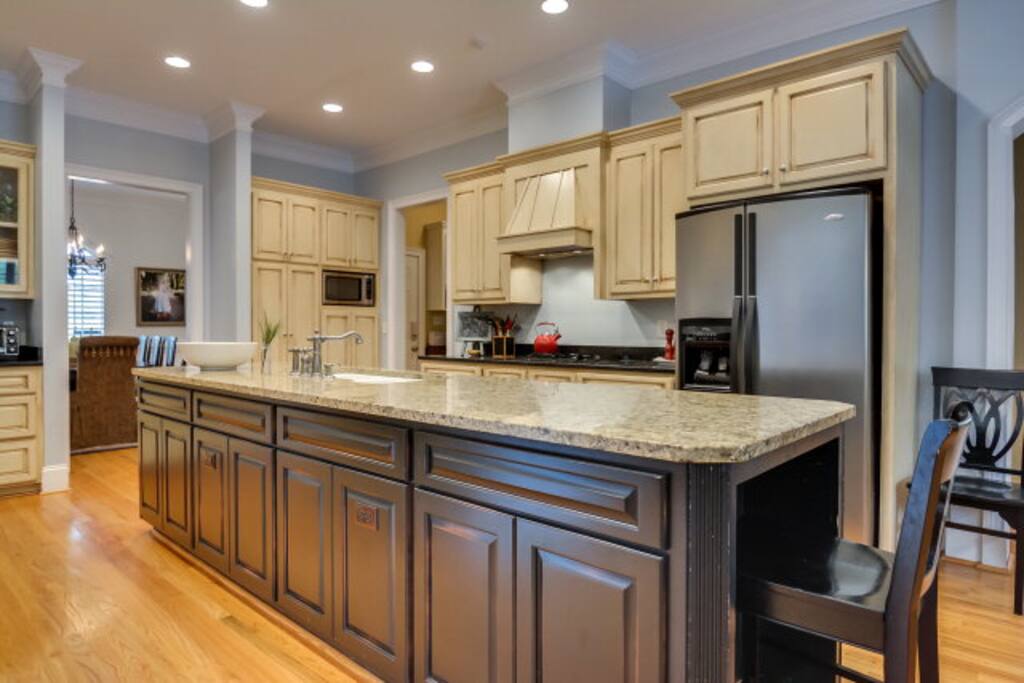Kitchen with lots of counter space