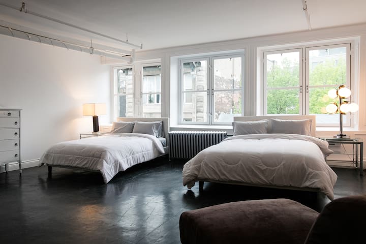 Superhero Loft - The Johnny Depp Master Suite