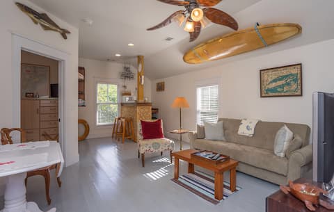 Successful Airbnb property: Meridian Rd. Guest House Walk to Restaurants/Parks in Beaufort