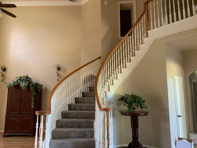 Paradise Home! Pool and Outdoor Living Area gallery image 3