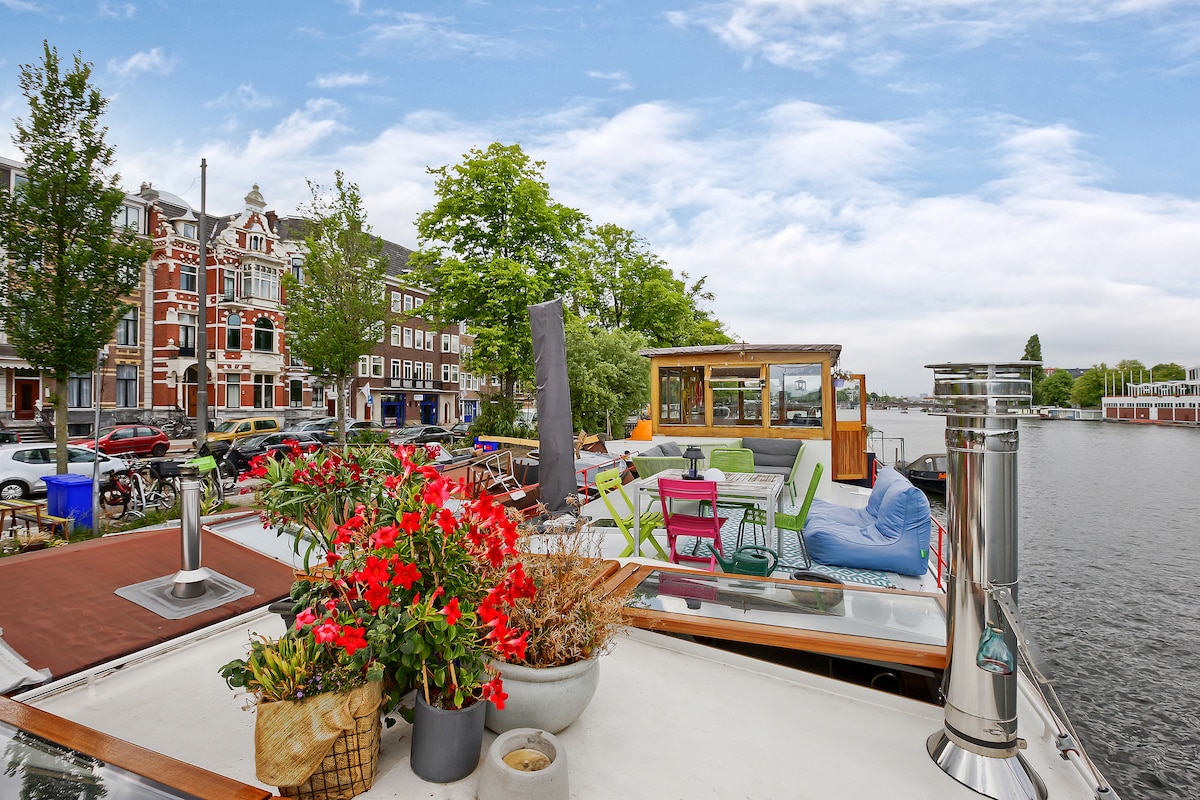 Best Airbnb In Amsterdam| Romantic Houseboat Amsterdam Airbnb | Houseboat Rental Amsterdam | Airbnb Amsterdam Houseboat | Luxury Houseboat Rentals Amsterdam | Cheap Houseboat Amsterdam |