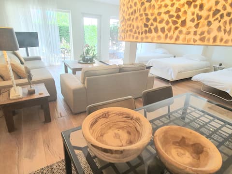 Luxury Loft at Lake Volendam 20min from Amsterdam