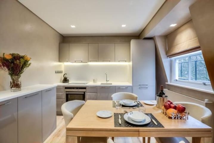 Modern 2-bed apartment near Hyde Park Paddington