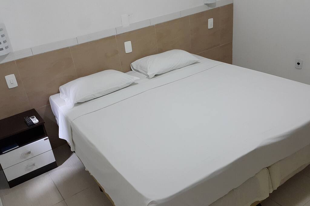 Quarto 2 - com cama de
casal ou 2 camas de solteiro
