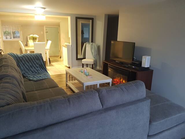 Beautiful waterview cottage. gallery image 3