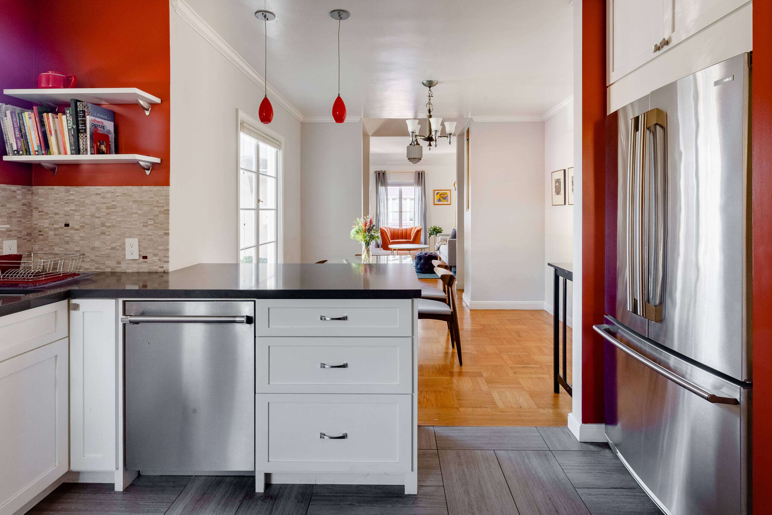 Home in San Francisco · ★4.96 · 2 bedrooms · 2 beds · 1 bath - Image 9