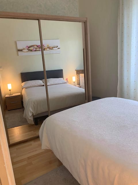 Ground floor apartment, quiet neighborhood