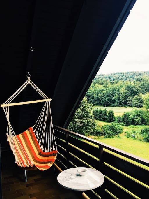 Hängesessel auf Loggia