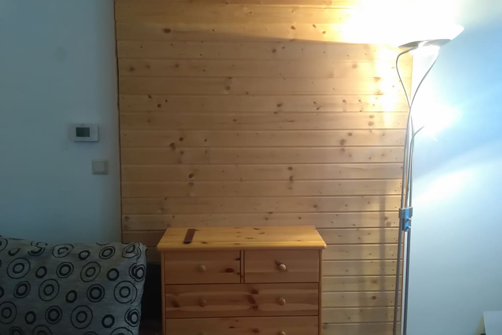 Holzkommode / wooden chest of drawers