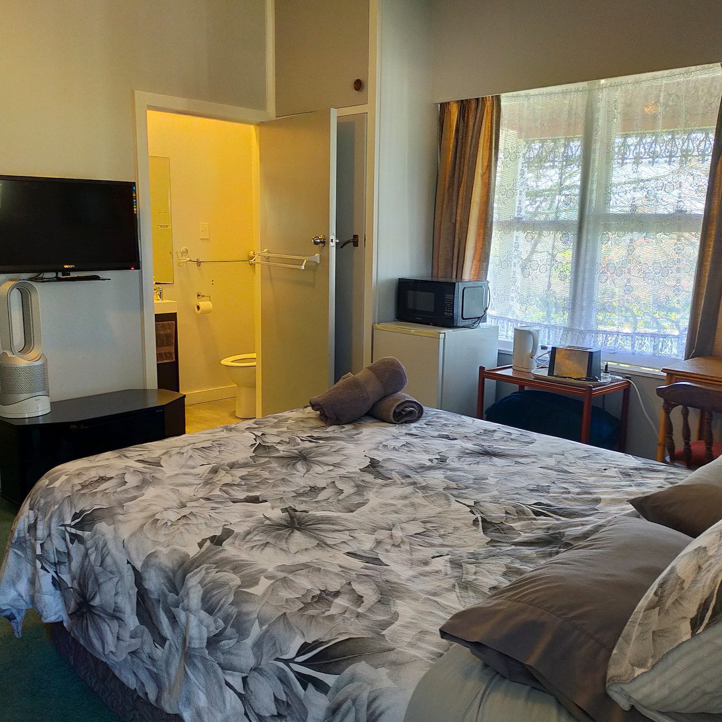 Waitomo Big Bird Bb - Queen/ensuite 4
