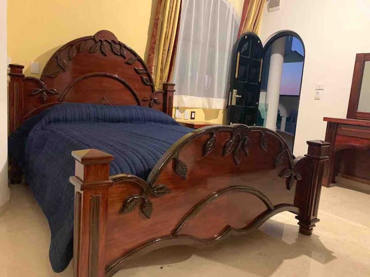 Kitanda aina ya King Room Amadeo 
Queen pamoja na Vitanda 2 vya Bunk 