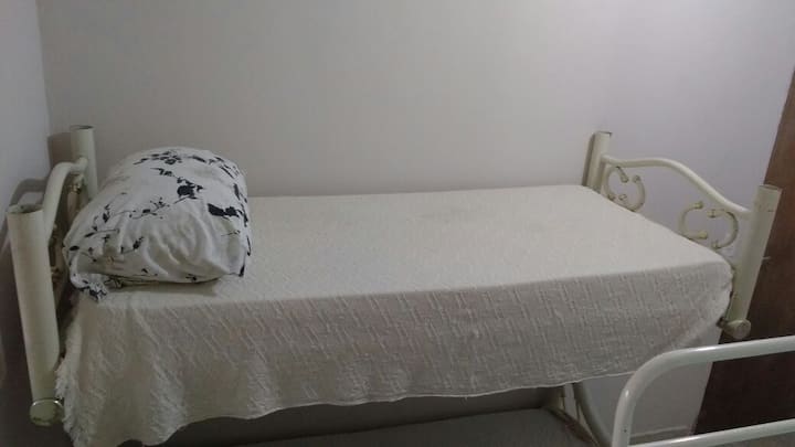 Dhomë gjumi 1
