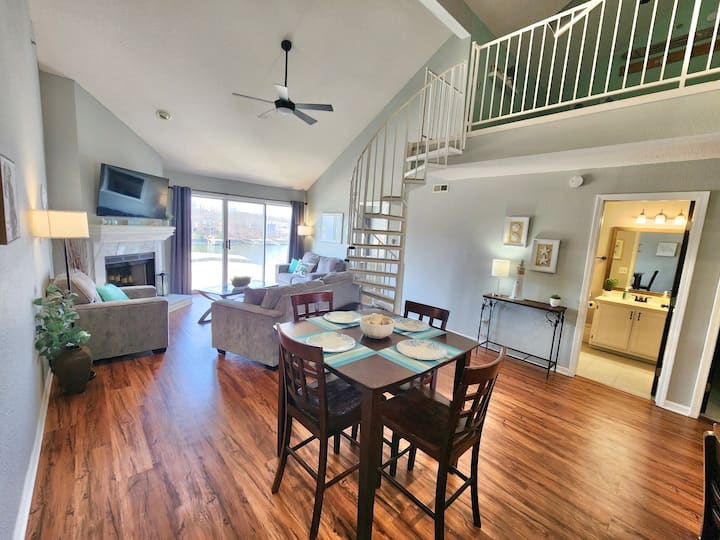 Osage Beach 21MM Penthouse Condo w 12x30 Boat Slip Condominiums for