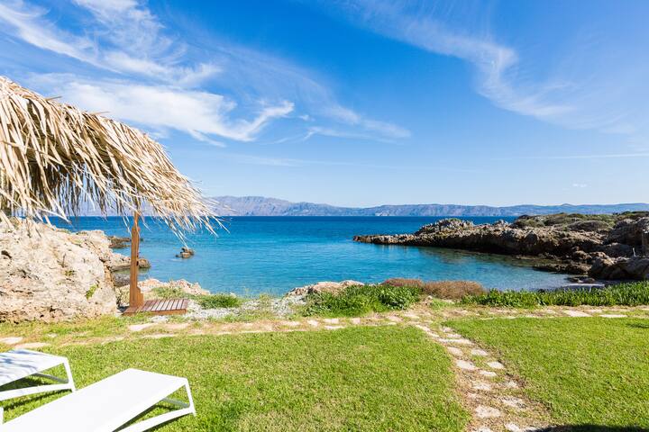 Beachfront Escape – Echoes of the Waves gallery image 2