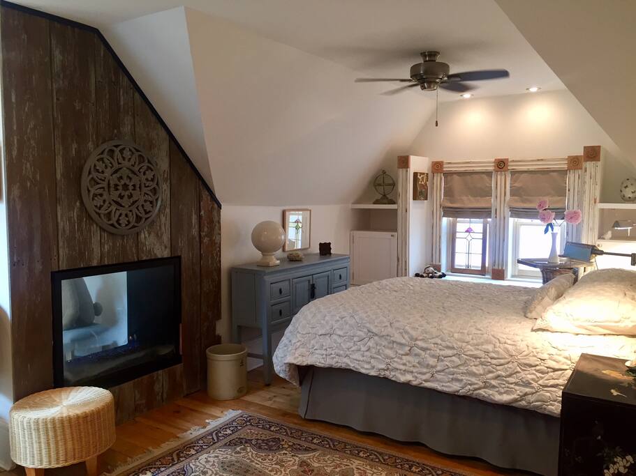 Queen bed