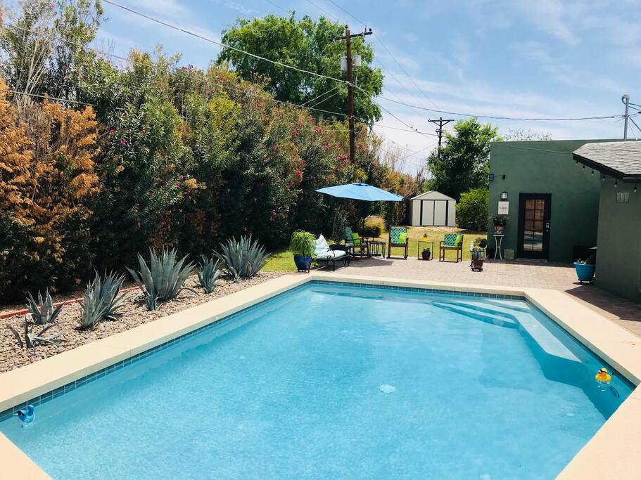 Guesthouse, Pool and Backyard