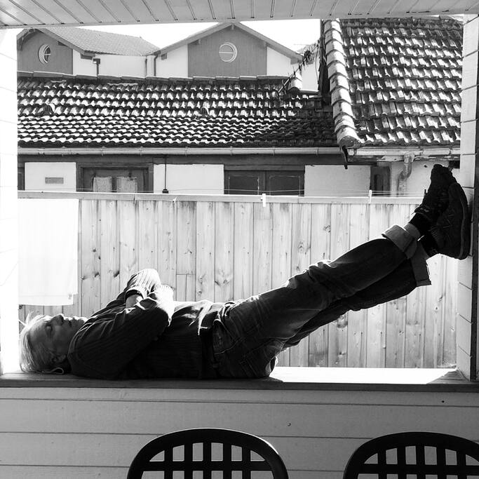 Sieste sur la terrasse couverte
