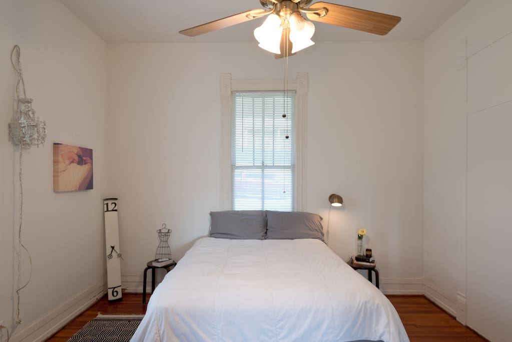 Room to stretch in the bedroom. Queen sized bed.