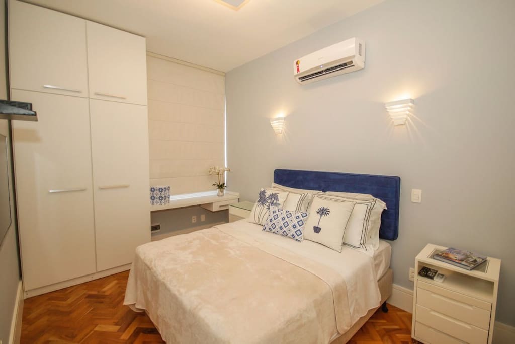 Quarto 1 com cama Queen