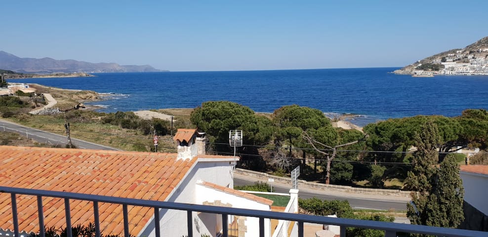 Apartaments Port De La Selva managed Airbnb listing 3