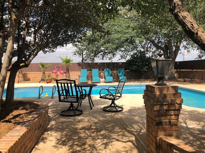 Kermit Casita Guest House / WiFi / Dish TV Apartments for Rent in