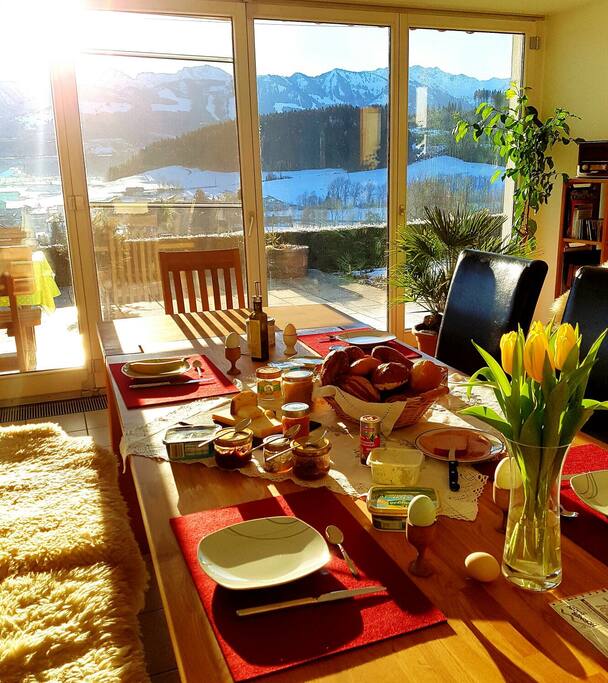 Frühstücksraum/Breakfast Room