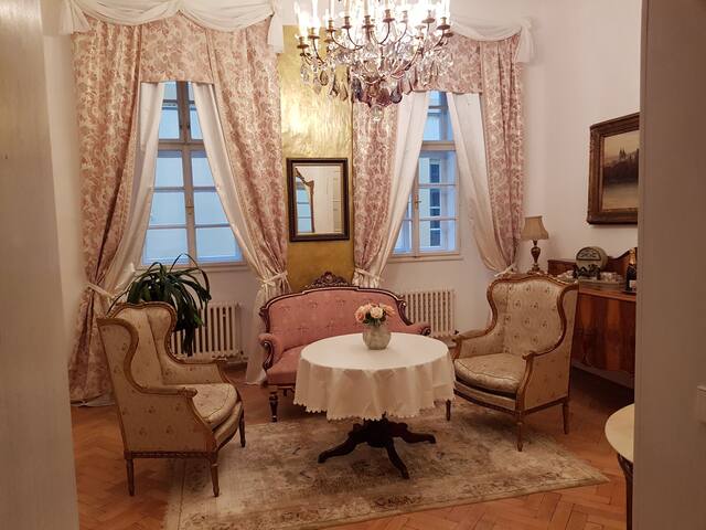 Old Town Square Antique Boutique