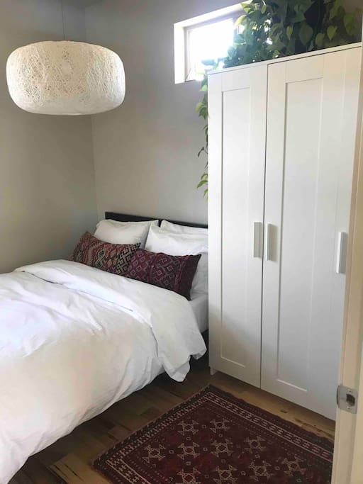 Premium queen Leesa mattress