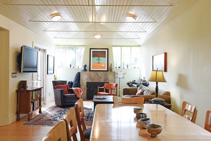 Santa Monica Architectural 4 BRM gallery image 3