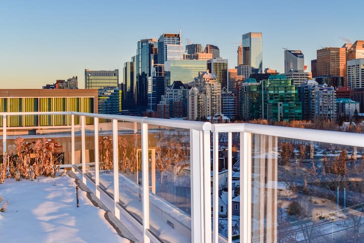 ✪ New Condo in Trendy Kensington, 4 min to LRT!✪