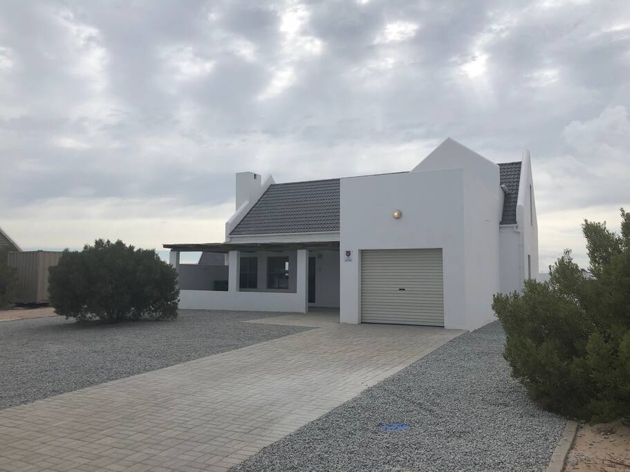 Street view of beach cottage
