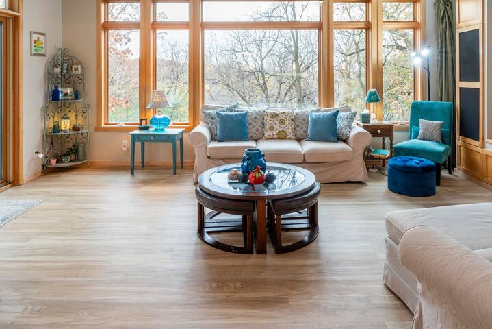 The Enchanted Woods with Hot Tub House gallery image 4