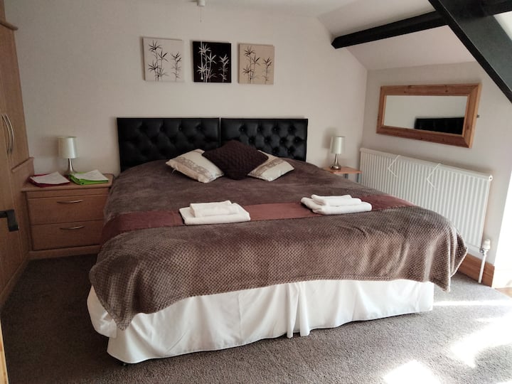 Dormitorio 1 con cama súper tamaño king como estándar