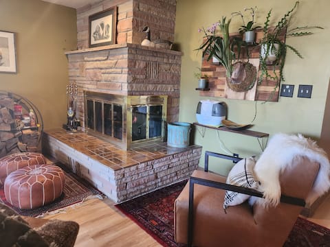 Successful Airbnb property: Remodeled:20min Wolfcreek Ski + 3min to Golf/River in South Fork