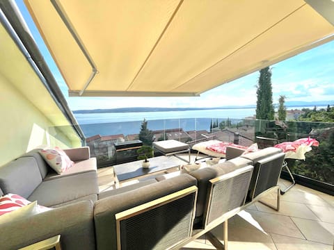 Dream rooftop apartment - 100m to the beach !!
