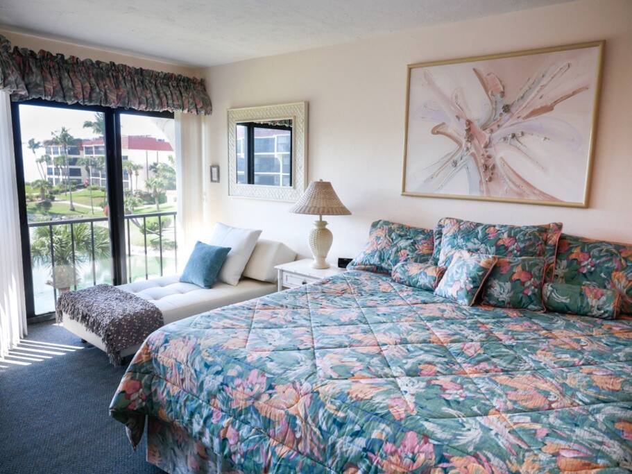 Chaise for lounging, or extra twin bed