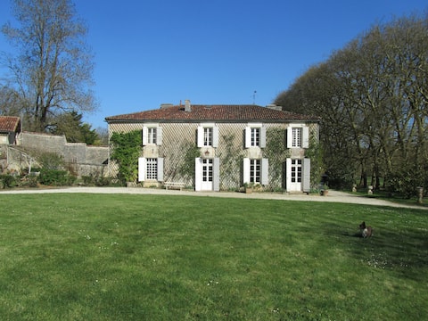 Charming Mansion ***, pool, nice garden